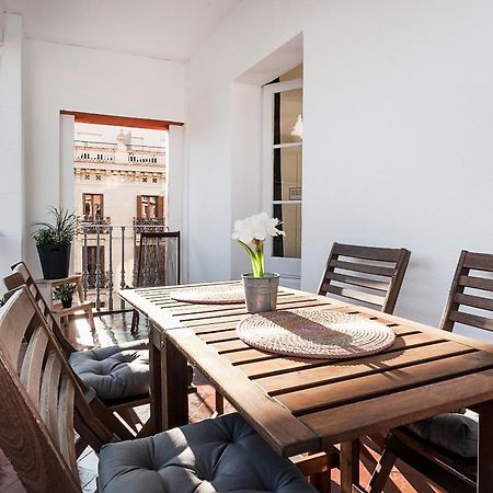 Beautiful Apartment With Terrace In Barcelona Exterior photo