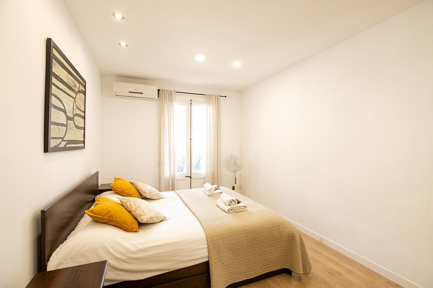 Beautiful Apartment With Terrace In Barcelona Exterior photo