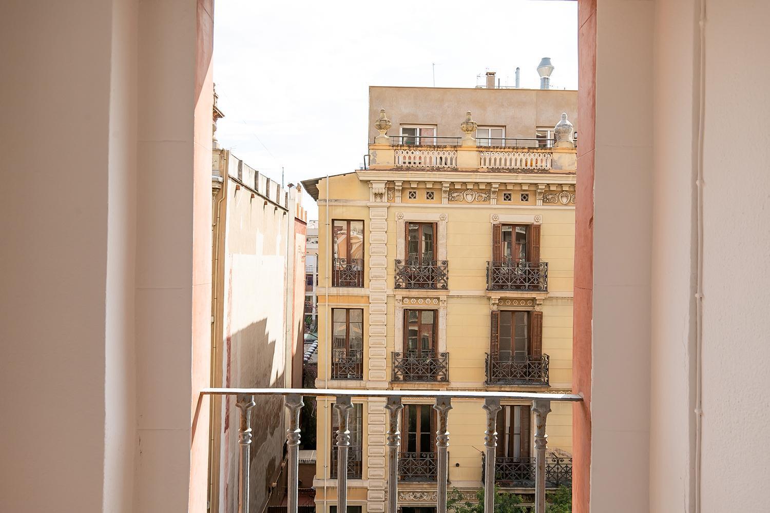 Beautiful Apartment With Terrace In Barcelona Exterior photo